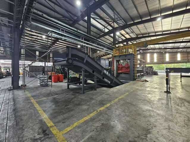 進軍馬來西亞的路友龍門剪，在舉國歡的日子里完成了安裝任務