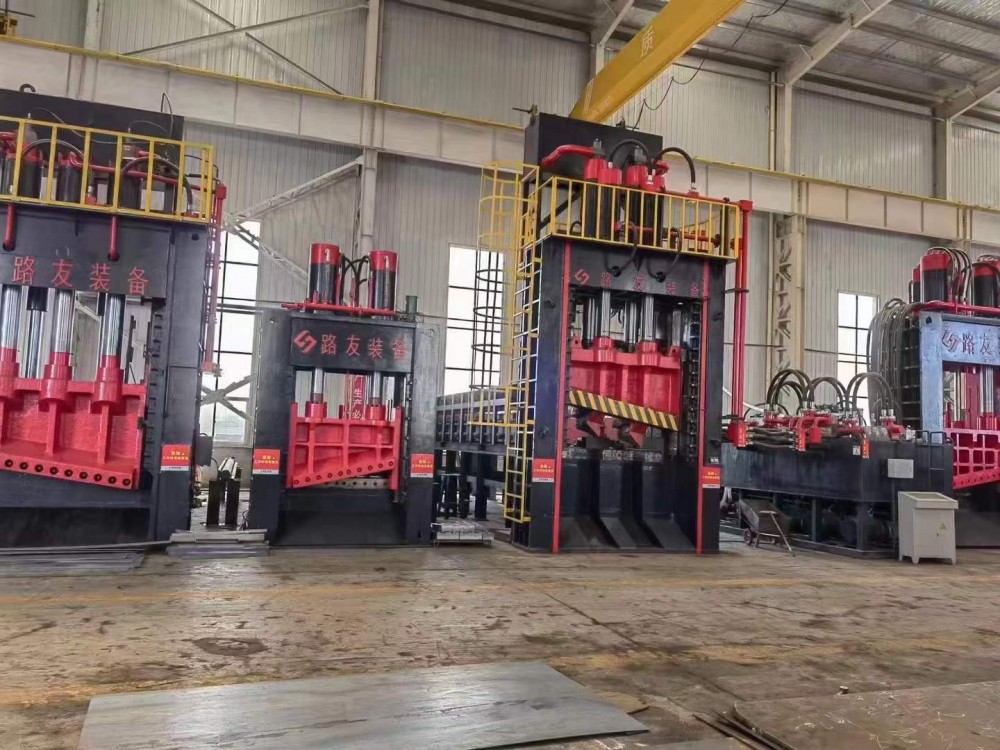 全自動(dòng)液壓龍門(mén)剪，管鐵 輕薄料剪切機(jī)