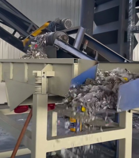 空氣分選機(jī)試機(jī)現(xiàn)場