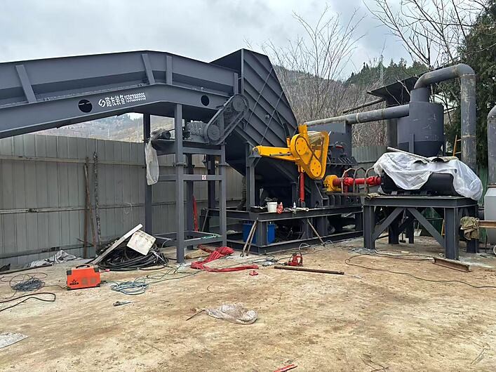 河南又一臺(tái)破碎線結(jié)束安裝任務(wù)，等待試機(jī)。